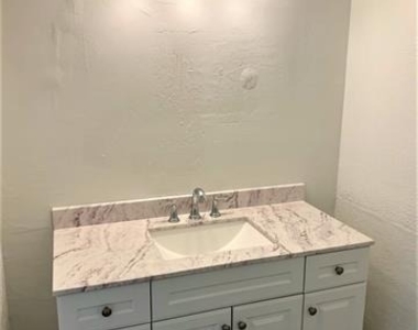 3910 Bucknell Drive - Photo Thumbnail 13