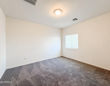 1741 W Pollack Street - Photo Thumbnail 18