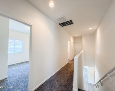 1741 W Pollack Street - Photo Thumbnail 14