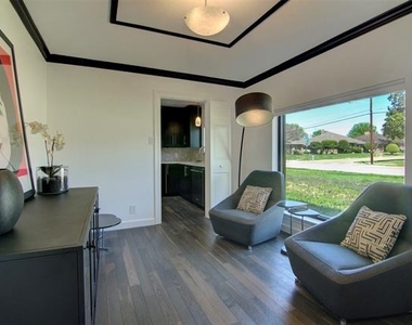 1609 Nevada Drive - Photo Thumbnail 4
