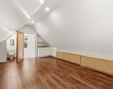 825 Thomasson Drive - Photo Thumbnail 24