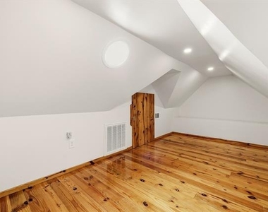 825 Thomasson Drive - Photo Thumbnail 18