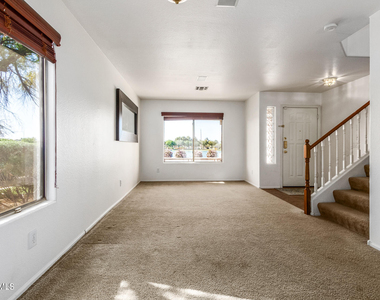 4629 E Augusta Avenue - Photo Thumbnail 12
