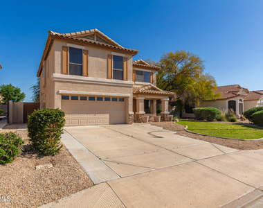4629 E Augusta Avenue - Photo Thumbnail 4