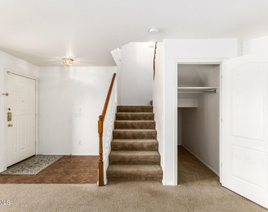 4629 E Augusta Avenue - Photo Thumbnail 11
