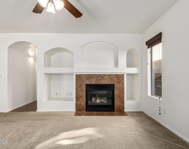 4629 E Augusta Avenue - Photo Thumbnail 17