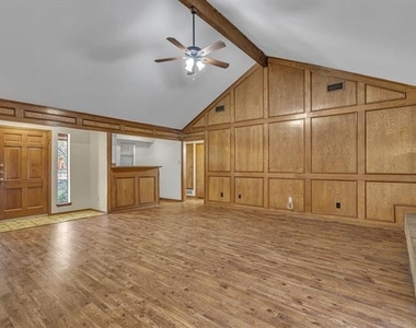 1009 Kings Canyon Court - Photo Thumbnail 4