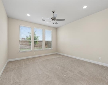 3618 Clara Drive - Photo Thumbnail 15