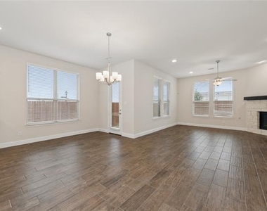 3618 Clara Drive - Photo Thumbnail 12