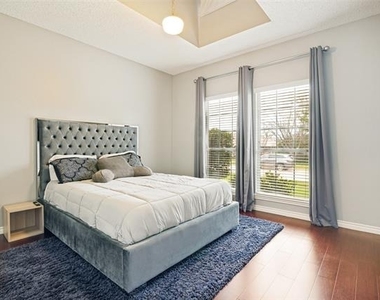 7013 Lo Chalmers Lane - Photo Thumbnail 9