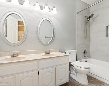 7013 Lo Chalmers Lane - Photo Thumbnail 10