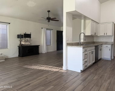 1438 E Cindy Street - Photo Thumbnail 5