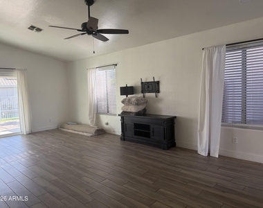 1438 E Cindy Street - Photo Thumbnail 4