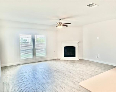 2612 Ainsworth Road - Photo Thumbnail 3