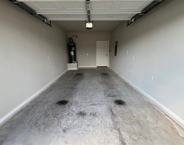 2709 Ginger Court - Photo Thumbnail 9