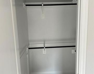 913 Amenduni Lane - Photo Thumbnail 10