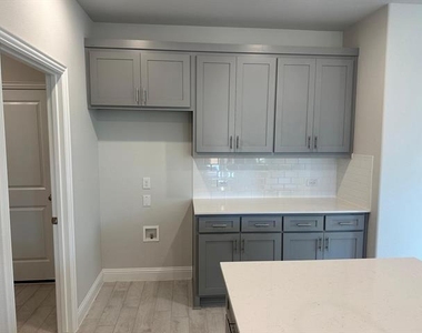 913 Amenduni Lane - Photo Thumbnail 5