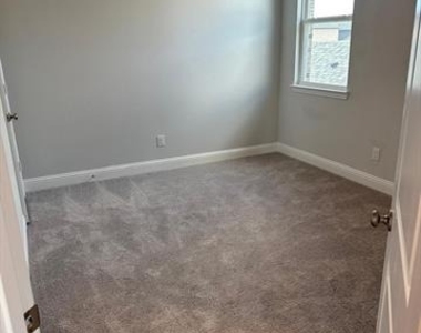 913 Amenduni Lane - Photo Thumbnail 13