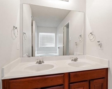 9812 George Washington Drive - Photo Thumbnail 15