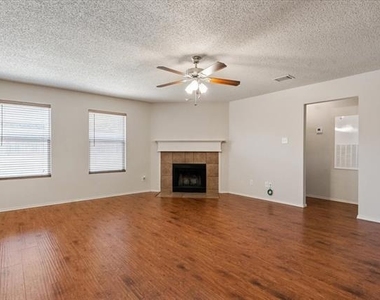 9812 George Washington Drive - Photo Thumbnail 3