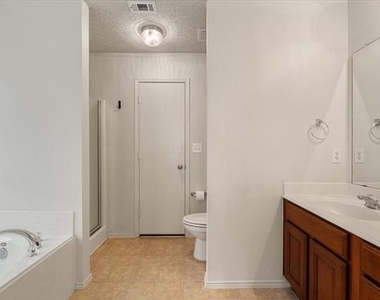 9812 George Washington Drive - Photo Thumbnail 17