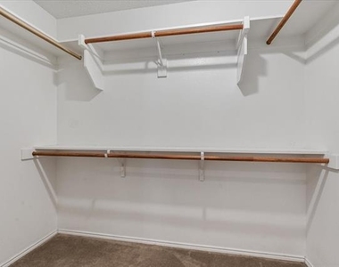 9812 George Washington Drive - Photo Thumbnail 18