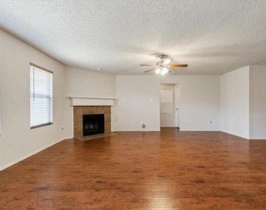 9812 George Washington Drive - Photo Thumbnail 4