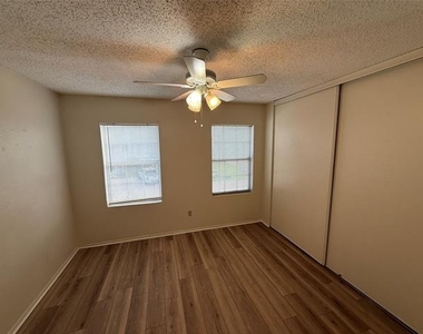 701 Lee Street - Photo Thumbnail 19