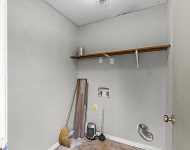 5981 Arapaho Road - Photo Thumbnail 39