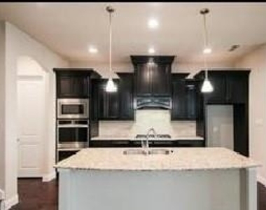 5612 Amphora Avenue - Photo Thumbnail 4