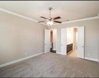 5612 Amphora Avenue - Photo Thumbnail 15