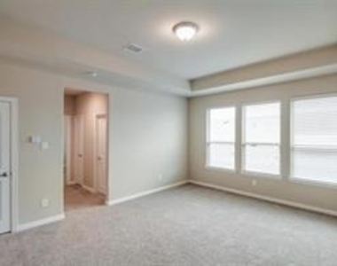 5612 Amphora Avenue - Photo Thumbnail 21