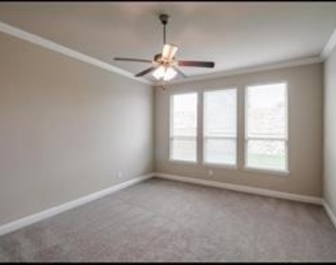 5612 Amphora Avenue - Photo Thumbnail 14