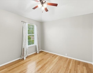 8440 Asheville Lane - Photo Thumbnail 16