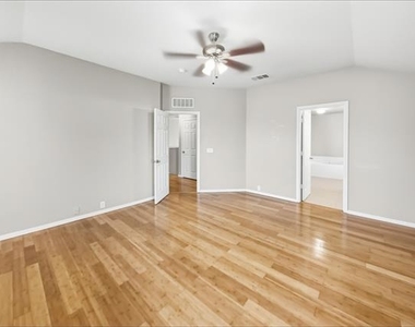 8440 Asheville Lane - Photo Thumbnail 7