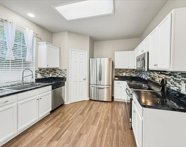 8440 Asheville Lane - Photo Thumbnail 5