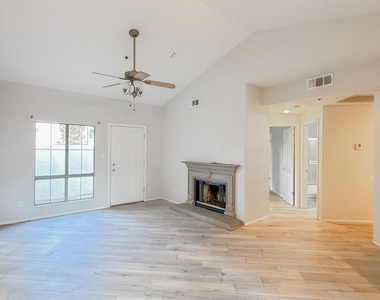 100 E Fillmore Street - Photo Thumbnail 4