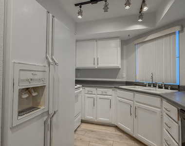 100 E Fillmore Street - Photo Thumbnail 5