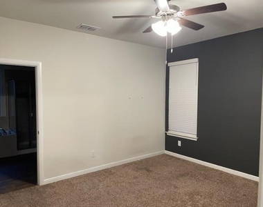 9528 Belle Prairie Trail - Photo Thumbnail 4