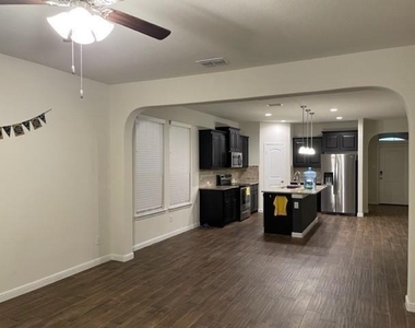 9528 Belle Prairie Trail - Photo Thumbnail 3