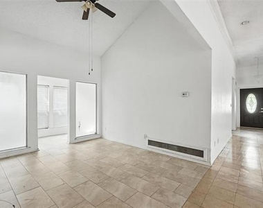 1744 Hartford Drive - Photo Thumbnail 3