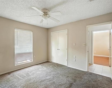 1744 Hartford Drive - Photo Thumbnail 14