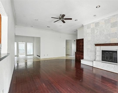 1744 Hartford Drive - Photo Thumbnail 2