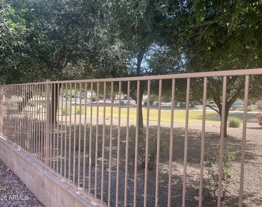 7033 W Irma Lane - Photo Thumbnail 17