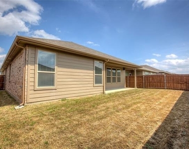820 Greenford Manor - Photo Thumbnail 39
