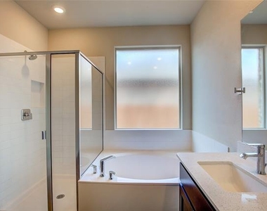 820 Greenford Manor - Photo Thumbnail 20