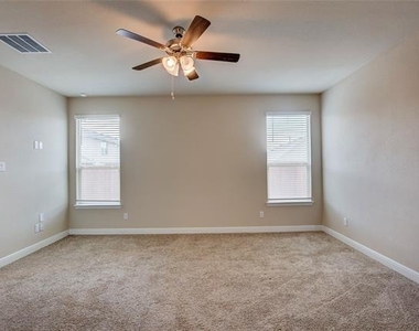 820 Greenford Manor - Photo Thumbnail 21