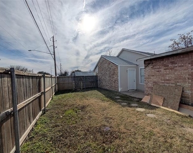 9575 Gonzales Drive - Photo Thumbnail 21