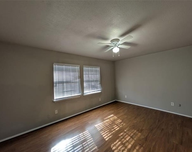 9575 Gonzales Drive - Photo Thumbnail 13