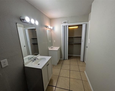 9575 Gonzales Drive - Photo Thumbnail 11